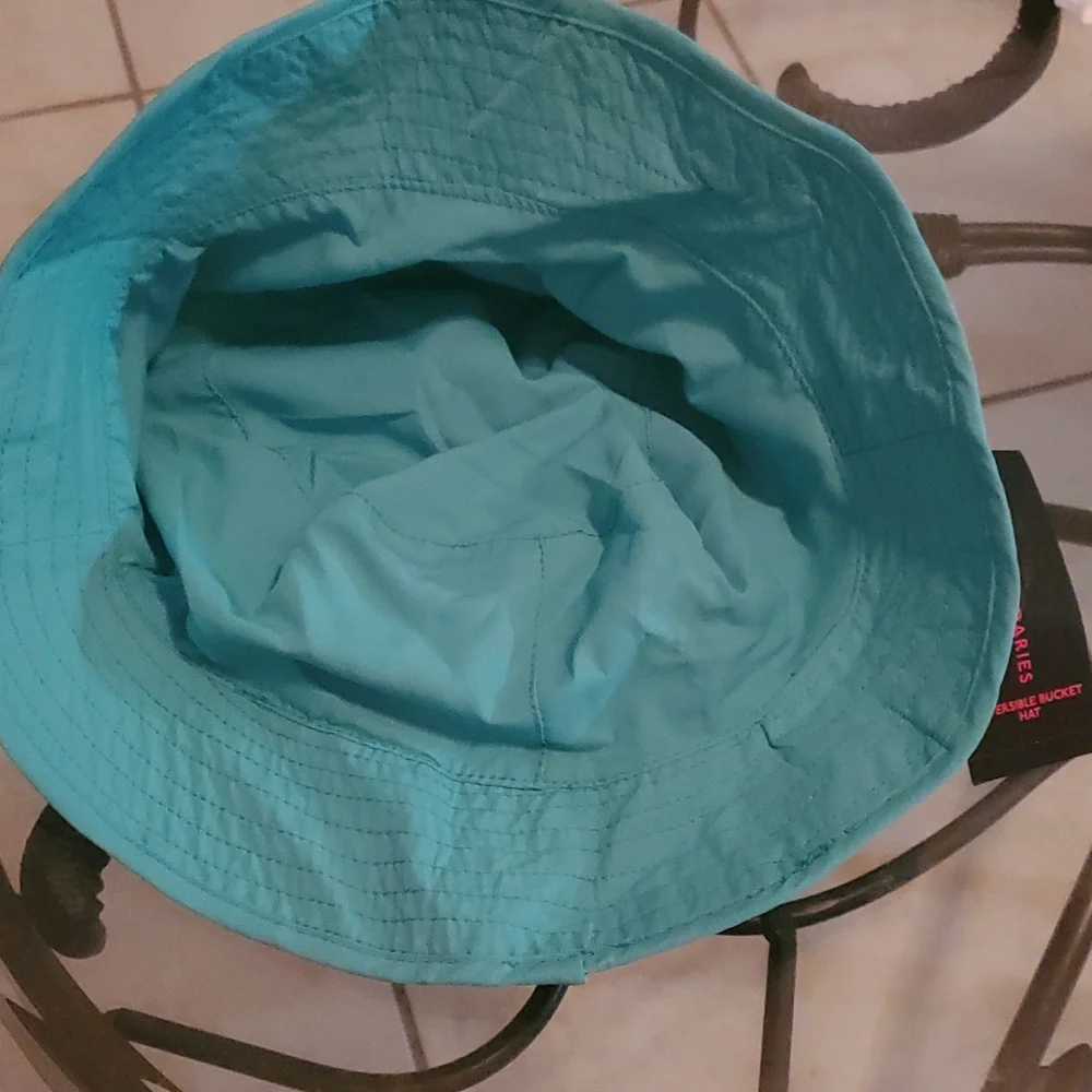 Hat - Picture 3 of 3